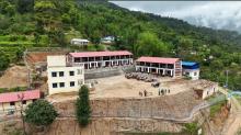 साकेला गाउँपालिका-५ मात्तिमबिर्तामा अवस्थित सरस्वती माध्यमिक विद्यालय । ब्रिटिश गोर्खा वेलफेयरद्वार हालैमात्र निर्माण सम्पन्न भएको उक्त विद्यालय पालिकाभित्रकै सुन्दर र नमूना विद्यालयको रुपमा रहेको छ ।